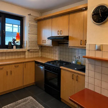 アパート 3br W/ Parking Near Wawel & Old Town *
