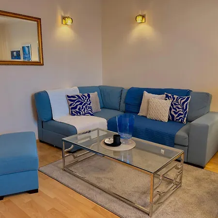 アパート 3br W/ Parking Near Wawel & Old Town