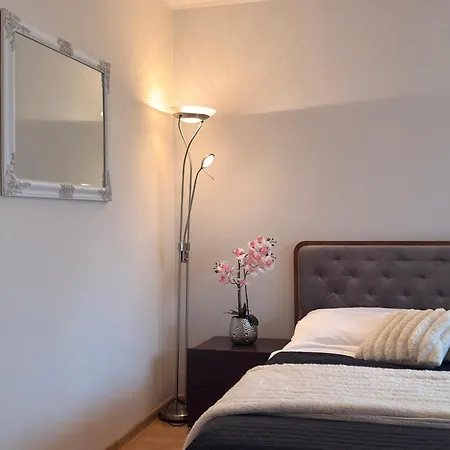Daire 3br W/ Parking Near Wawel & Old Town *