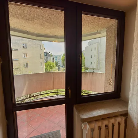 アパート 3br W/ Parking Near Wawel & Old Town *